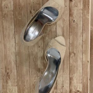 Michaelangelo Brivory Shoes Size 8